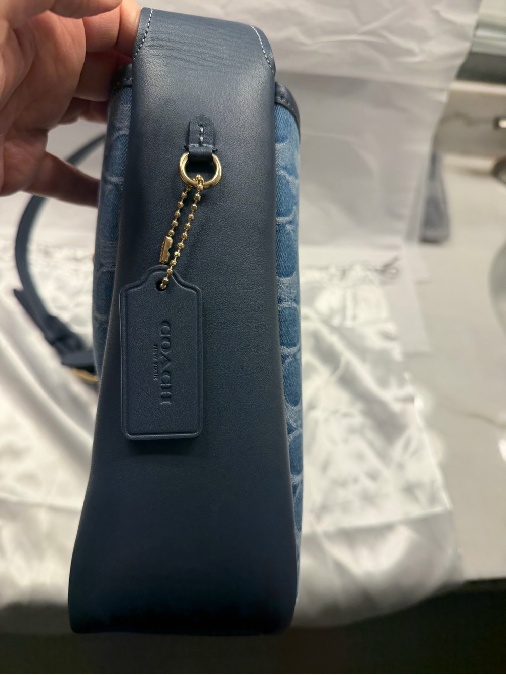 Coach Outlet Hadley Convertible Crossbody Bag In Signature Denim - Picture 7 of 11